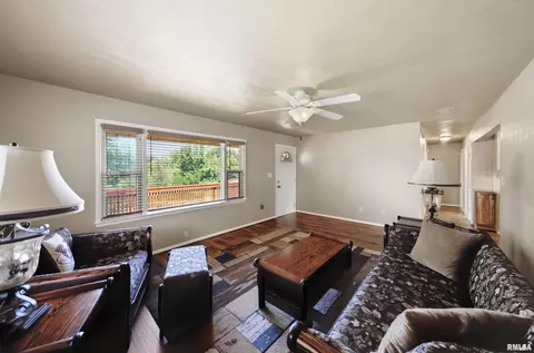 Living - 16279 E Cherokee Rd, Cuba, IL 61427 photo 2 of 3