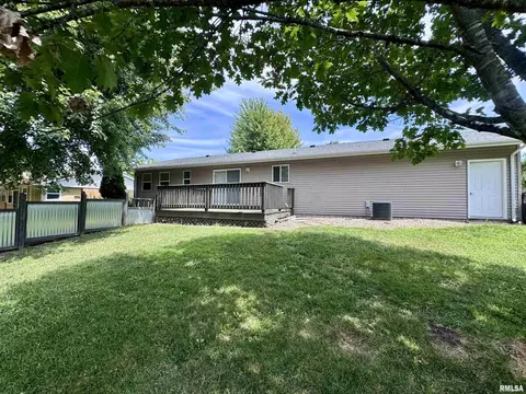 Exterior - 106 Holden Ter, Macomb, IL 61455 photo 6 of 6