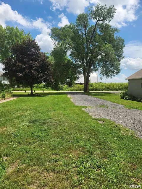 Exterior - 29676 Northrup Rd, Trivoli, IL 61569 photo 7 of 22