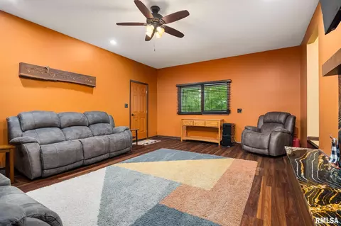 Living - 535 Justa Rd, Metamora, IL 61548 photo 6 of 6