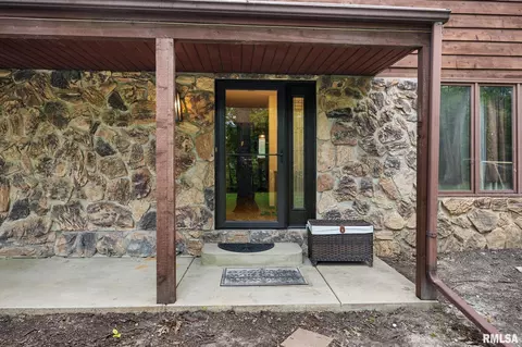 Exterior - 535 Justa Rd, Metamora, IL 61548 photo 3 of 9