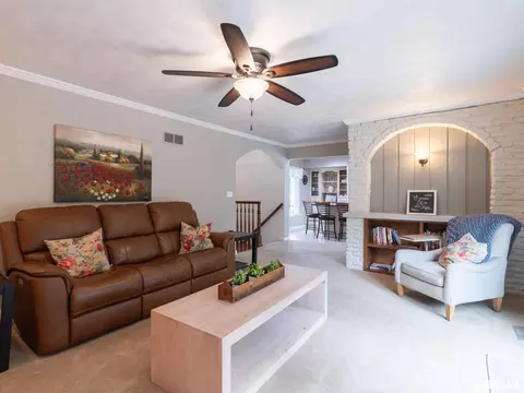 Living - 1322 W Hickory Trce, Dunlap, IL 61525 photo 5 of 6
