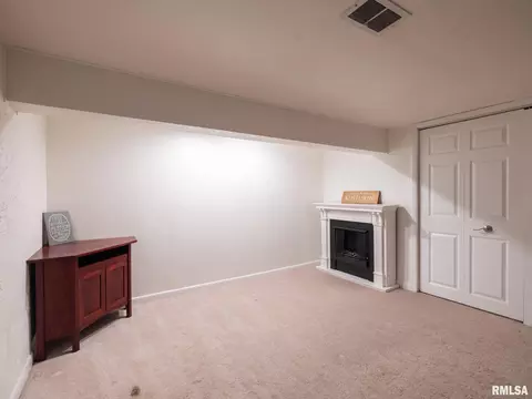 Bedroom - 1322 W Hickory Trce, Dunlap, IL 61525 photo 10 of 11