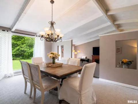 Dining - 1322 W Hickory Trce, Dunlap, IL 61525 photo 1 of 3