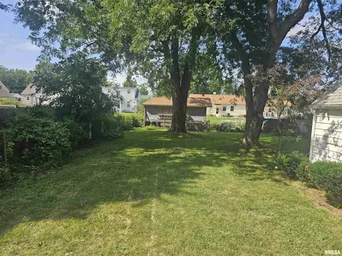 Exterior - 807 Eldridge St, Washington, IL 61571 photo 4 of 4
