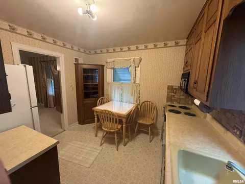 Kitchen - 807 Eldridge St, Washington, IL 61571 photo 1 of 2