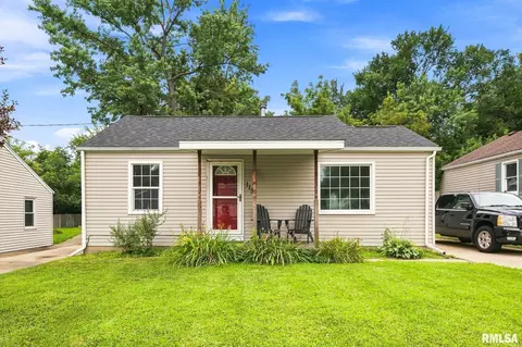 115 W Mcclure Ave, Bartonville, IL 61607