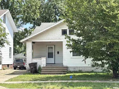 2206 N Sheridan Rd, Peoria, IL 61604