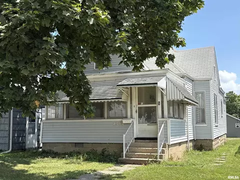 2304 N Sheridan Rd, Peoria, IL 61604