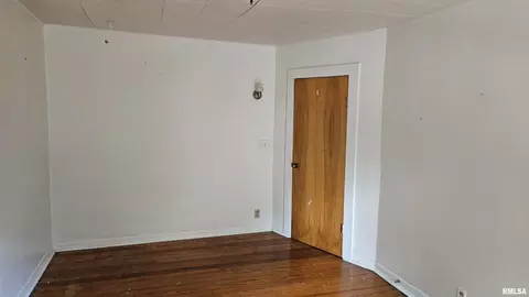 Bedroom - 107 E Olive St, Canton, IL 61520 photo 8 of 8