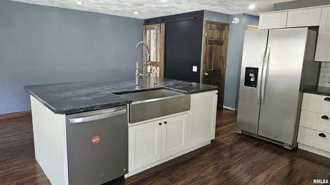 Kitchen - 107 E Olive St, Canton, IL 61520 photo 5 of 5