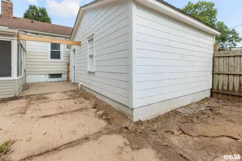 Exterior - 316 S 2nd St, Marion, IL 62959 photo 8 of 8