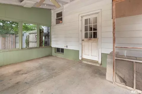 Exterior - 316 S 2nd St, Marion, IL 62959 photo 5 of 8