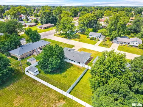 View/Area - 1008 E Madison St, Morton, IL 61550 photo 5 of 11