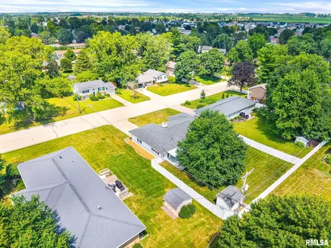 View/Area - 1008 E Madison St, Morton, IL 61550 photo 3 of 11