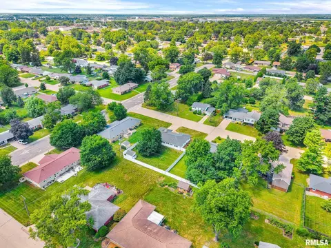 View/Area - 1008 E Madison St, Morton, IL 61550 photo 10 of 11