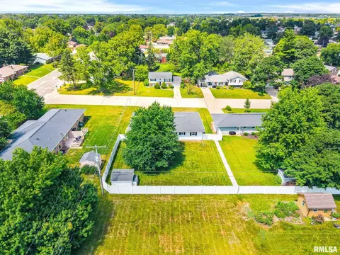View/Area - 1008 E Madison St, Morton, IL 61550 photo 4 of 11