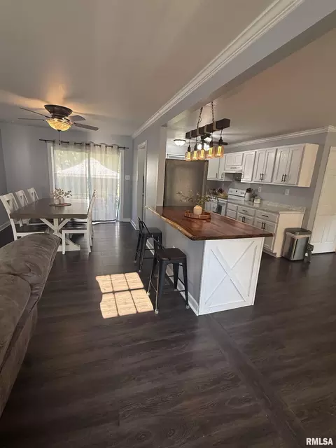 Kitchen - 202 S Dunston St, Marion, IL 62959 photo 2 of 3