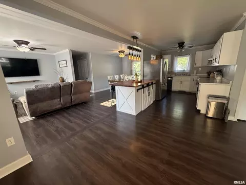 Other - 202 S Dunston St, Marion, IL 62959 photo 3 of 9