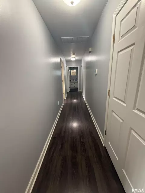 Entry Way - 202 S Dunston St, Marion, IL 62959 photo 1 of 1
