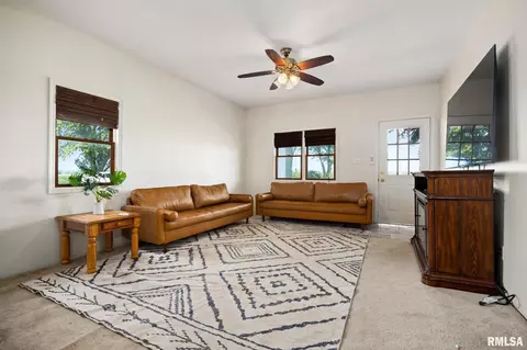 Living - 1276 County Road 700 N Rd, Eureka, IL 61530 photo 7 of 8