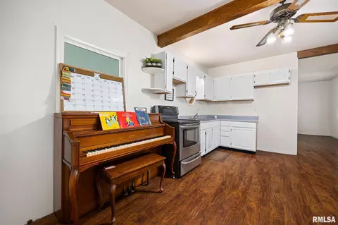 Kitchen - 1276 County Road 700 N Rd, Eureka, IL 61530 photo 8 of 9