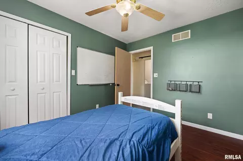 Bedroom - 1276 County Road 700 N Rd, Eureka, IL 61530 photo 10 of 12