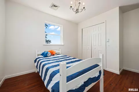 Bedroom - 1276 County Road 700 N Rd, Eureka, IL 61530 photo 6 of 12
