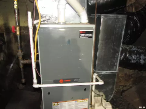 Other - 954 E Locust St, Canton, IL 61520 photo 5 of 7