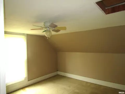 Bedroom - 954 E Locust St, Canton, IL 61520 photo 3 of 5