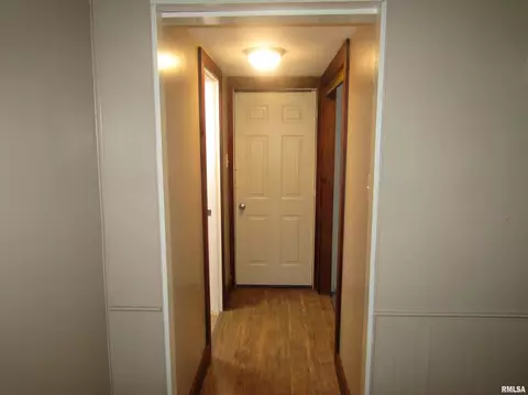 Entry Way - 954 E Locust St, Canton, IL 61520 photo 1 of 1