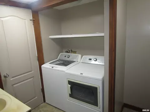 Other - 954 E Locust St, Canton, IL 61520 photo 2 of 7