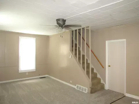 Living - 954 E Locust St, Canton, IL 61520 photo 1 of 1