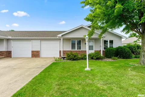 Exterior - 207 Easy St, Washington, IL 61571 photo 2 of 8