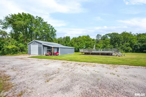 Exterior - 8210 W Vicki Lynn Dr, Mapleton, IL 61547 photo 6 of 9