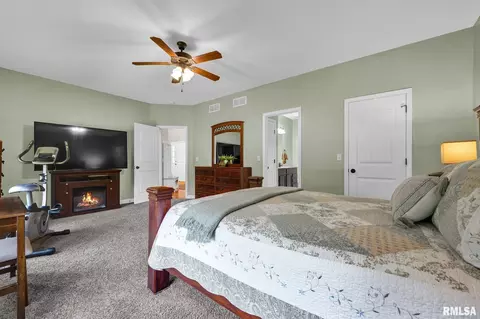 Bedroom - 8210 W Vicki Lynn Dr, Mapleton, IL 61547 photo 2 of 5