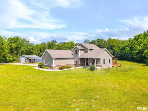 Exterior - 8210 W Vicki Lynn Dr, Mapleton, IL 61547 photo 2 of 9