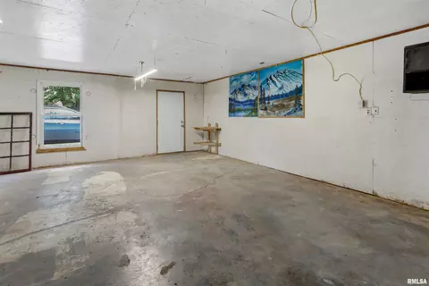 Other - 208 Pine St, Ewing, IL 62836 photo 6 of 6