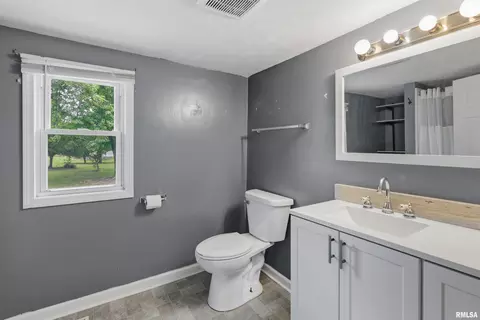 Bath - 208 Pine St, Ewing, IL 62836 photo 1 of 3