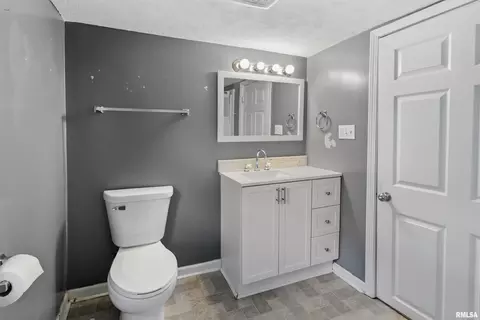 Bath - 208 Pine St, Ewing, IL 62836 photo 3 of 3