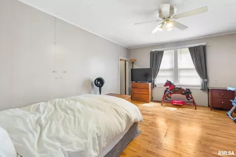 Other - 1017 E Bond St, Herrin, IL 62948 photo 8 of 11