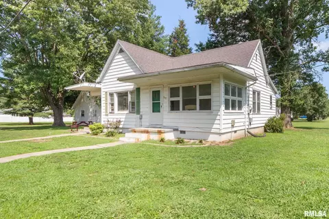 Other - 1017 E Bond St, Herrin, IL 62948 photo 2 of 11