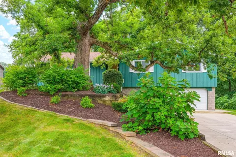 108 Julian Ave, East Peoria, IL 61611