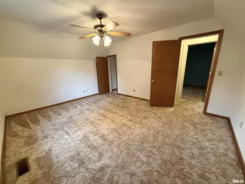 Bedroom - 704 E Calhoun St, Macomb, IL 61455 photo 3 of 4