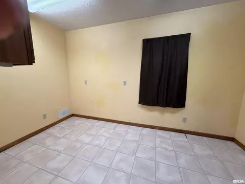 Bedroom - 704 E Calhoun St, Macomb, IL 61455 photo 1 of 4