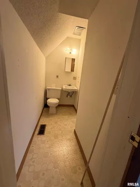 Bath - 704 E Calhoun St, Macomb, IL 61455 photo 3 of 3