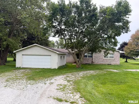 Exterior - 726 County Road 1200 E Rd, Eureka, IL 61530 photo 10 of 16