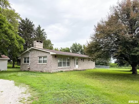 Exterior - 726 County Road 1200 E Rd, Eureka, IL 61530 photo 2 of 16