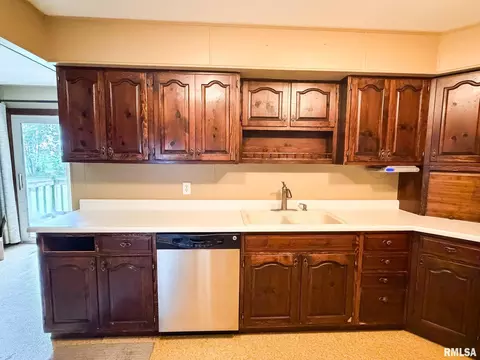 Kitchen - 726 County Road 1200 E Rd, Eureka, IL 61530 photo 4 of 7