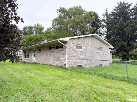 Exterior - 726 County Road 1200 E Rd, Eureka, IL 61530 photo 5 of 16